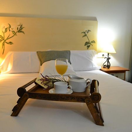 Hostal Toribio Galaroza Buitenkant foto