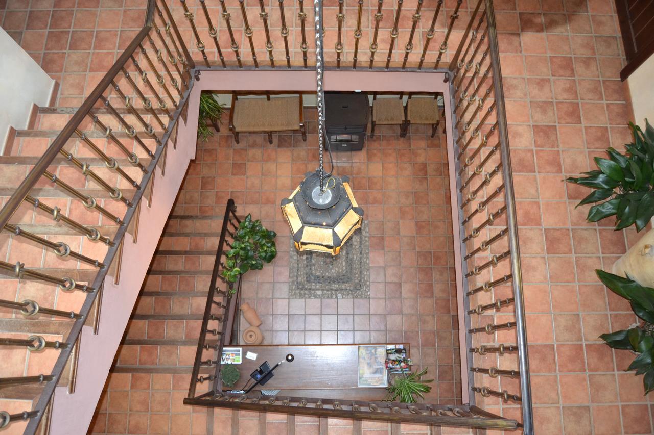 Hostal Toribio Galaroza Buitenkant foto