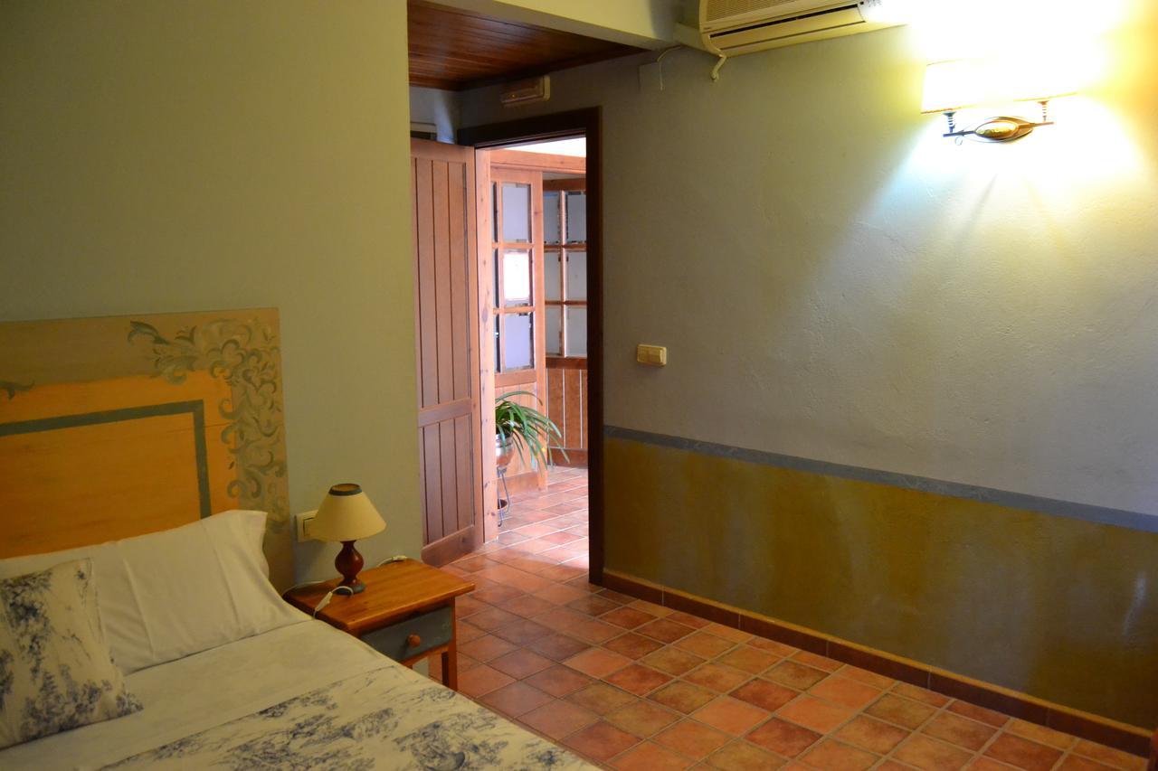 Hostal Toribio Galaroza Buitenkant foto