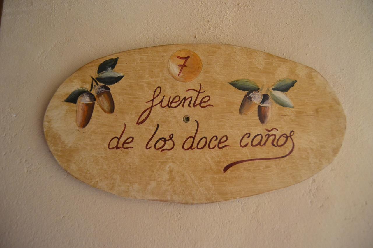 Hostal Toribio Galaroza Buitenkant foto