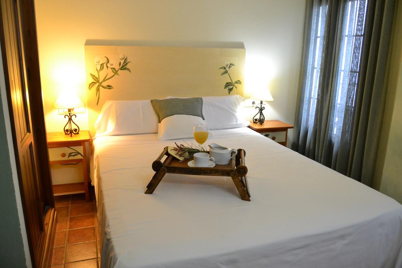Hostal Toribio Galaroza Buitenkant foto